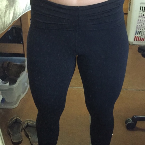 Lululemon Cropped Leggings - Picture 3 of 7